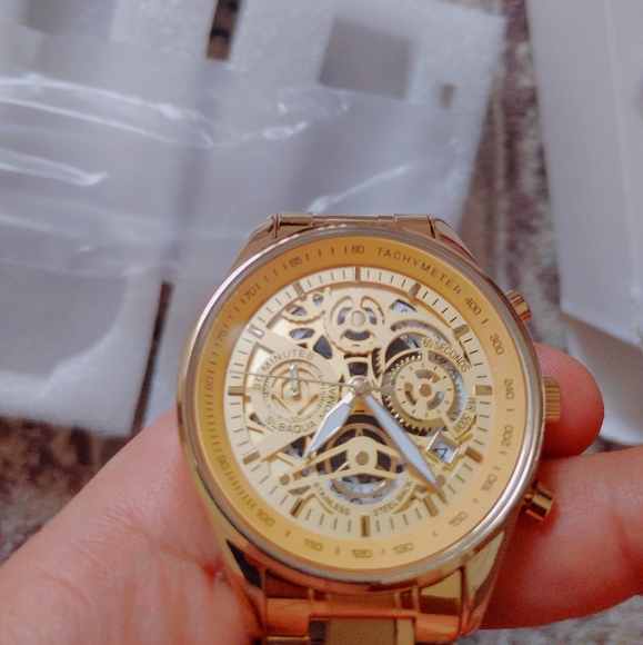 Men's gold watch - Picture 2 of 3